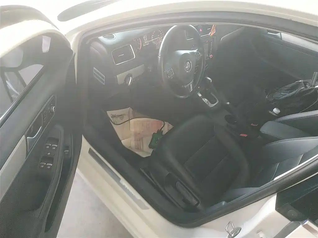 Volkswagen Sagitar 2014 Facelift 1.4TSI Automatic Luxury фото 16