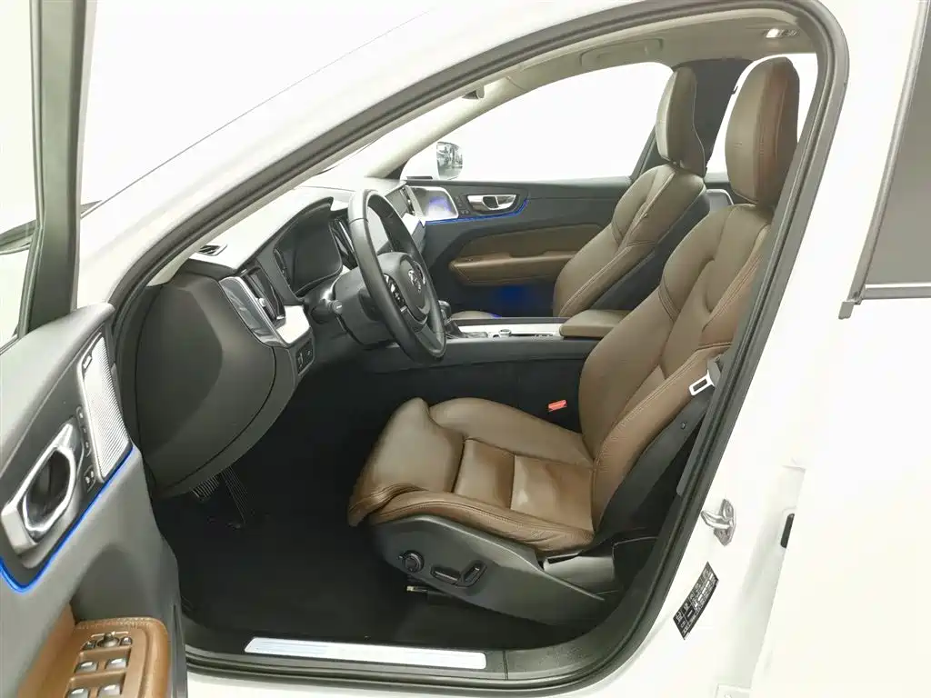 Volvo XC60 2020 T5 AWD Inscription Luxury Edition фото 10
