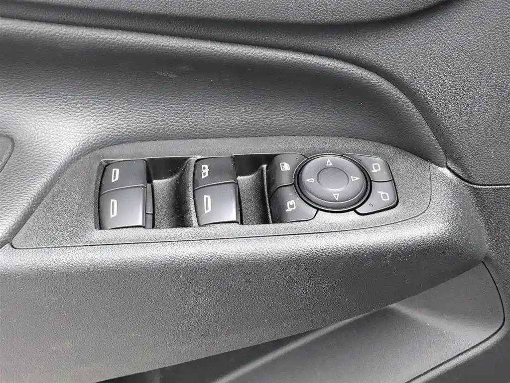 Chevrolet Equinox 2022 535T Galloping Edition фото 9