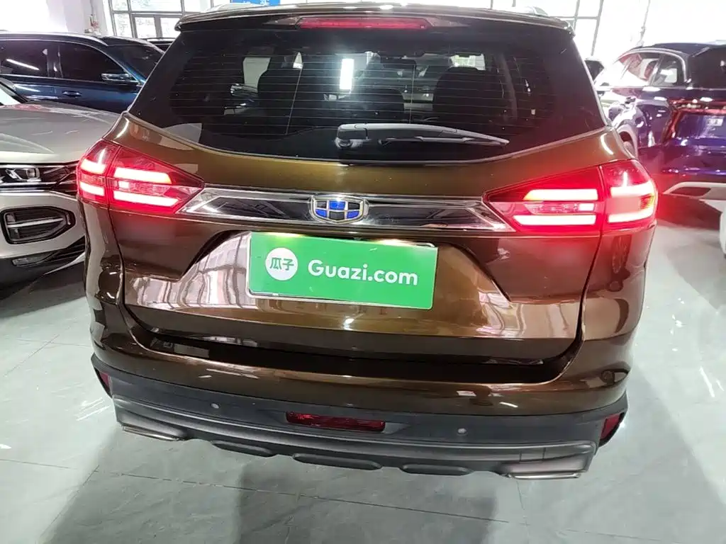 Фото 6 - Geely Atlas