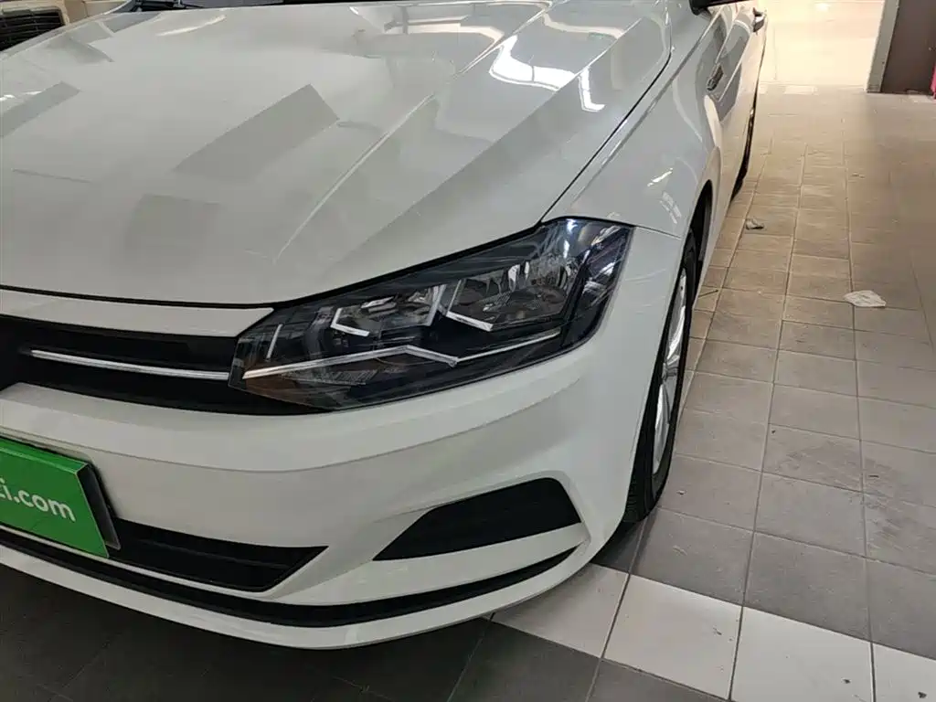 Volkswagen Polo 2021 Plus 1.5L Automatic Colorful Tech Edition фото 24