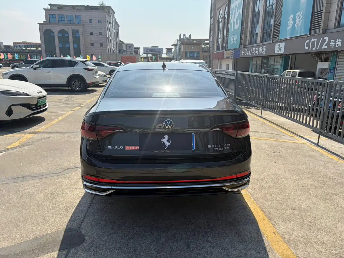 VOLKSWAGEN SAGITAR