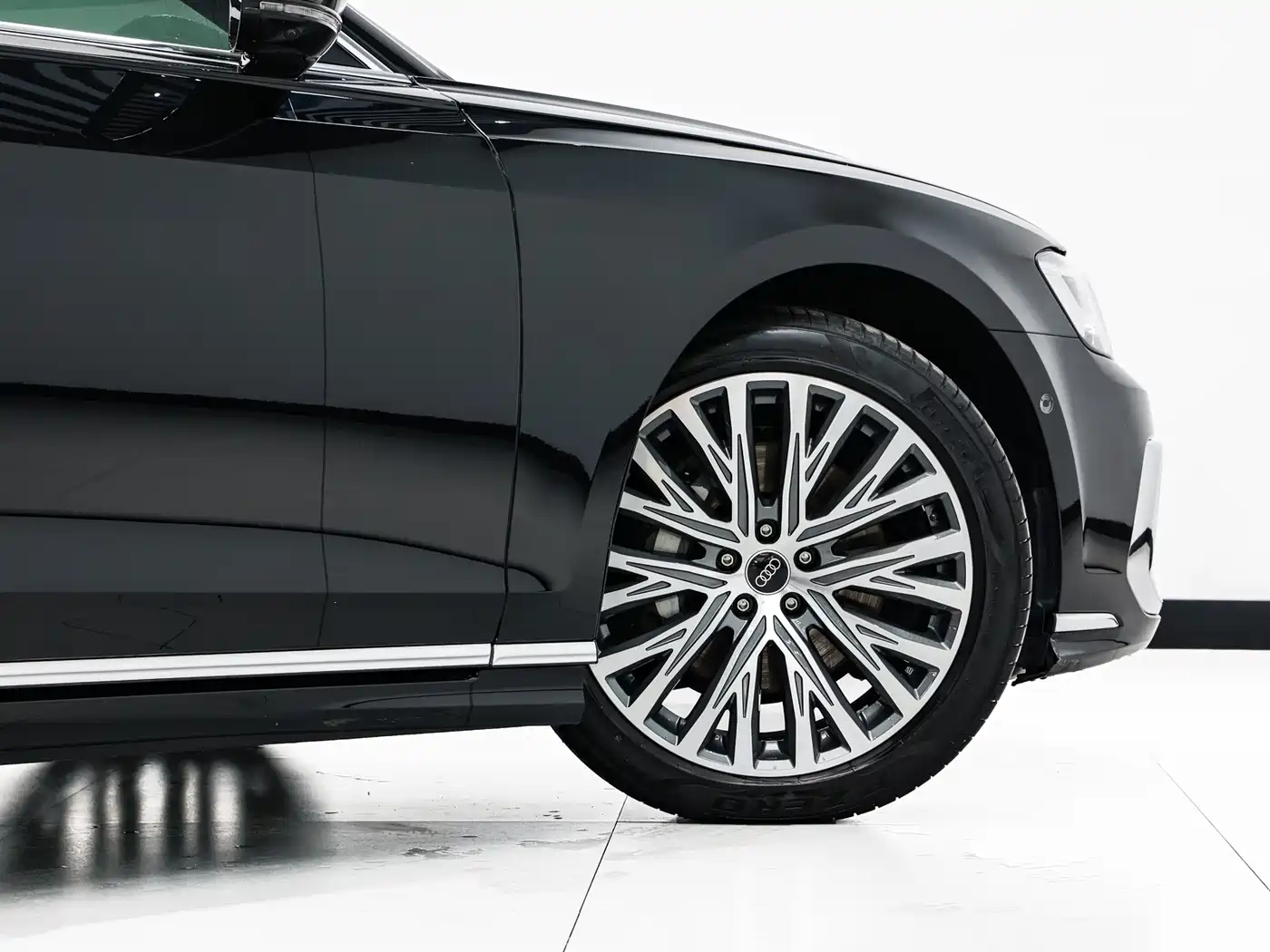 Audi A8 2024 Model A8L 50 TFSI quattro Premium Selection фото 23