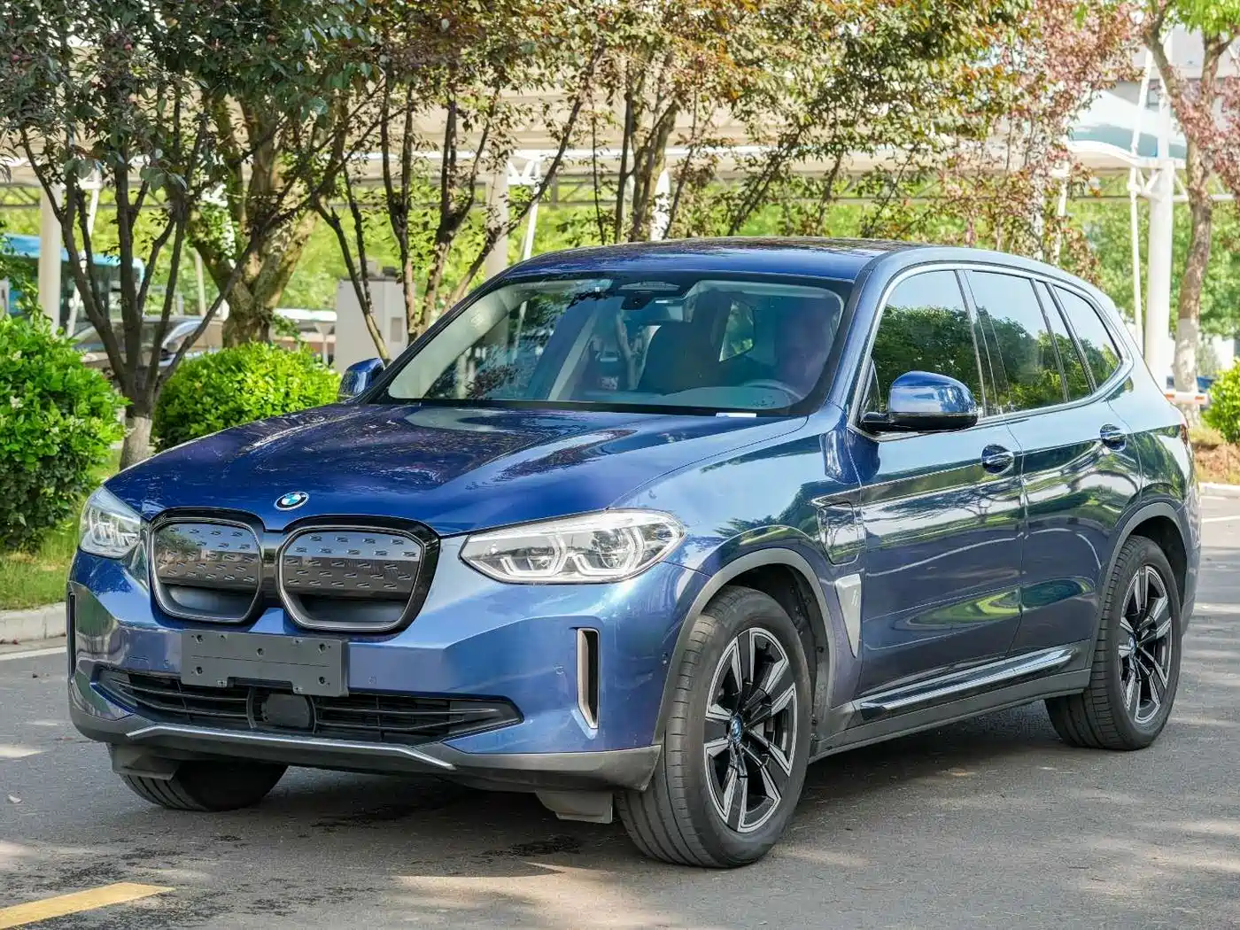 BMW iX3 2021 Leading