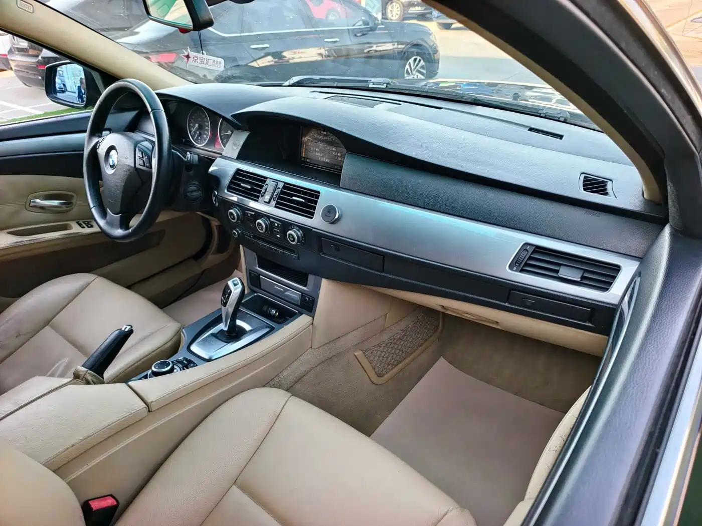 BMW 5 Series 2009 520Li Premium фото 12