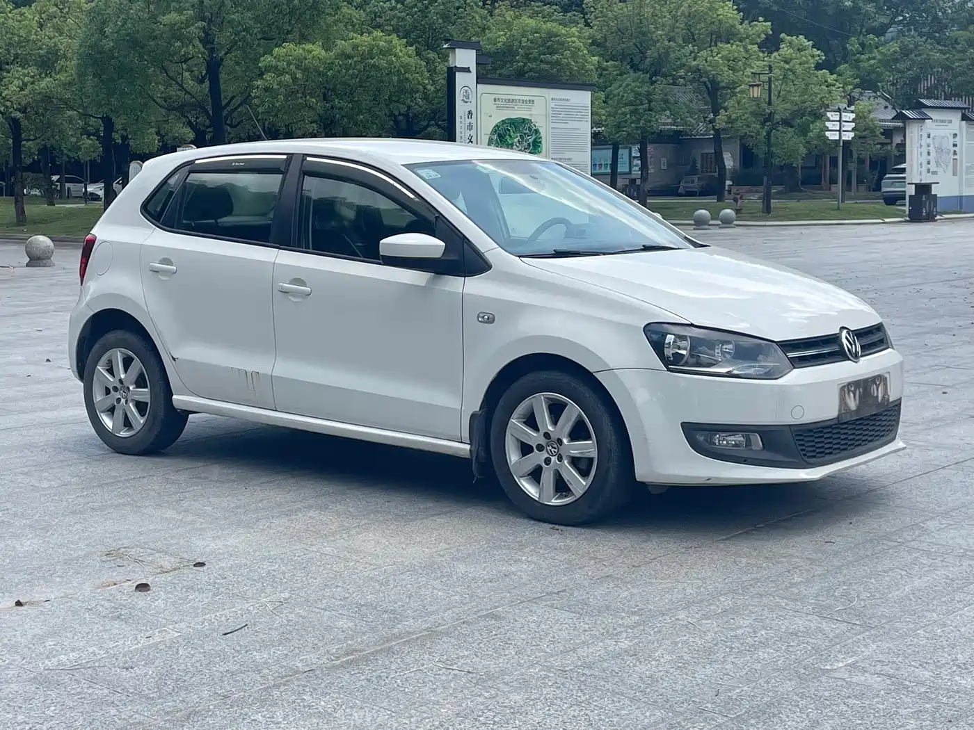 Фото 3 - Volkswagen Polo