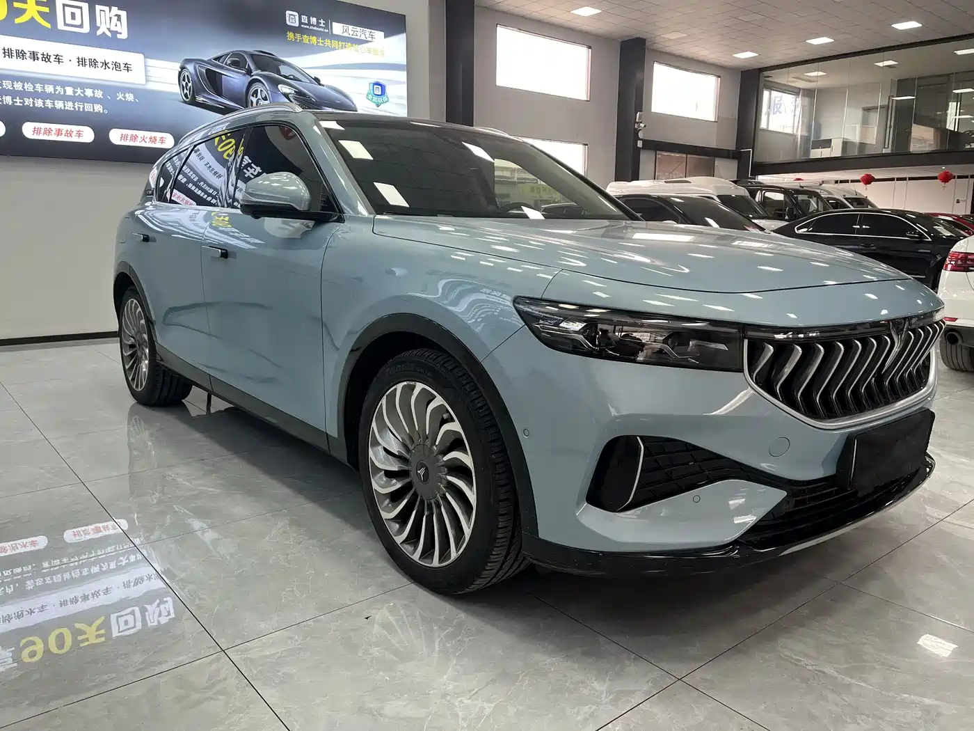 Voyah Auto VOYAH FREE 2021 AWD Standard Range Extender Exclusive Luxury Package фото 3