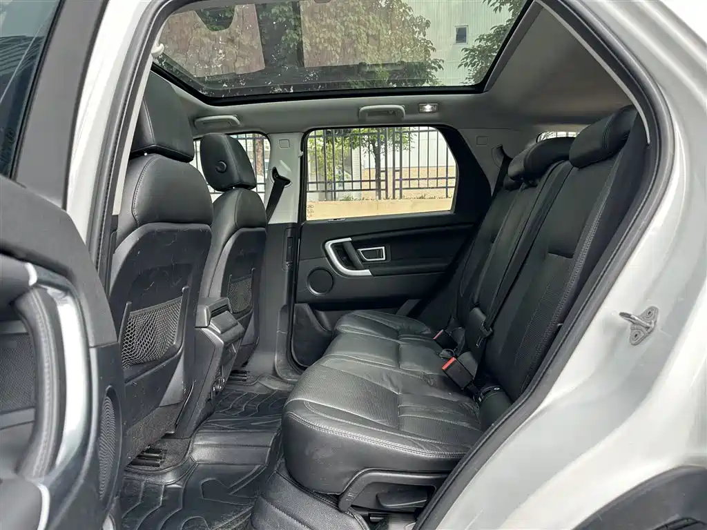 Land Rover Discovery Sport 2016 2.0T HSE фото 12