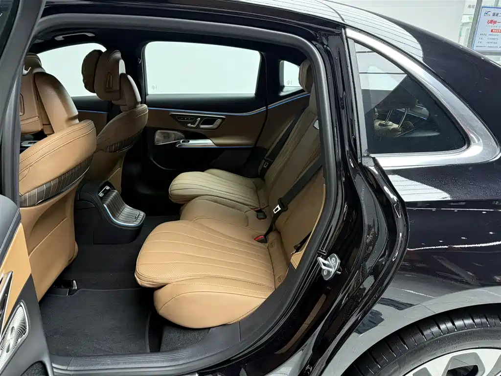 Фото MERCEDES-BENZ E-CLASS 2026 12