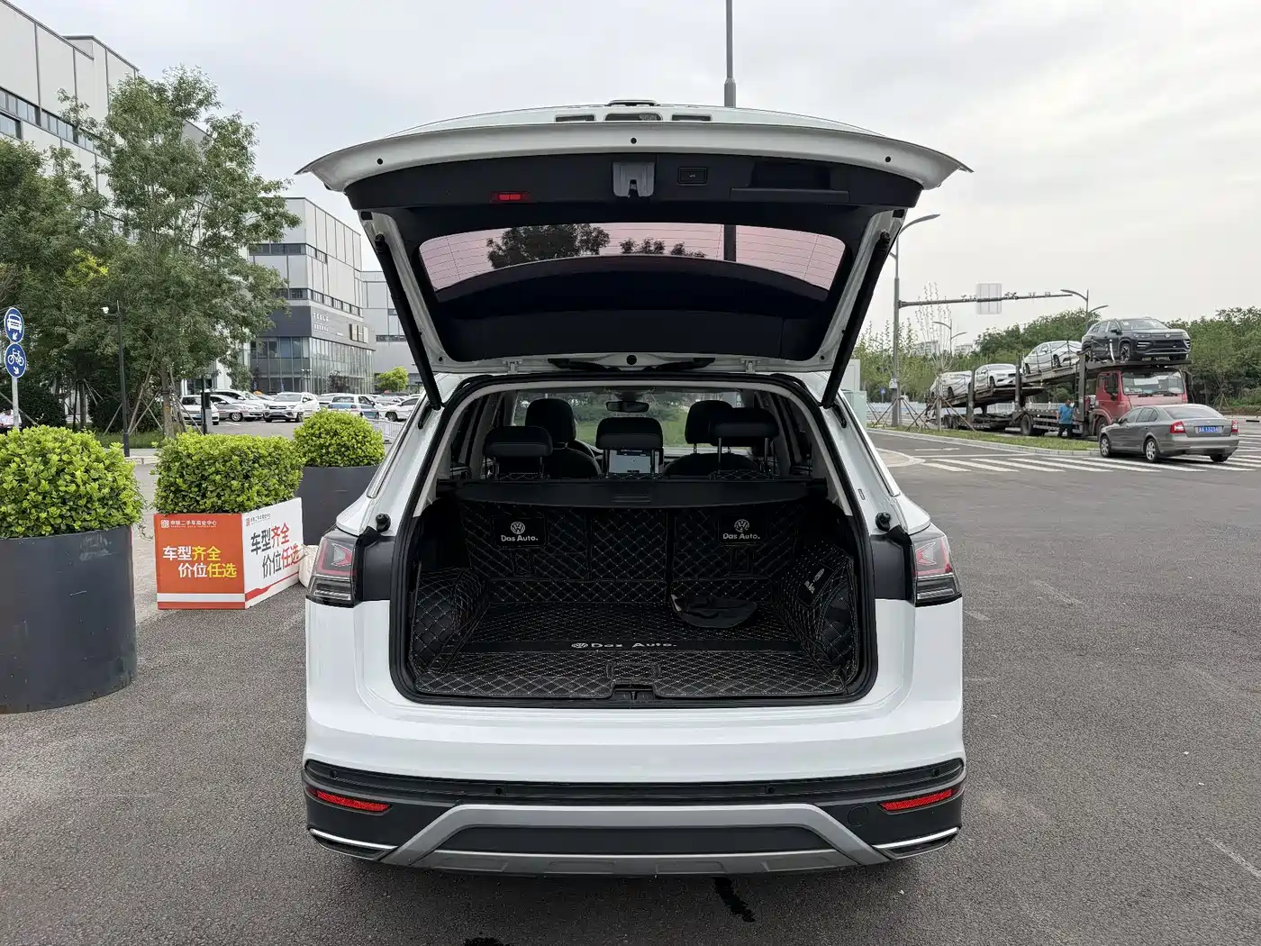 Volkswagen Tayron 2023 280TSI 2WD Luxury Plus Advanced Edition фото 6