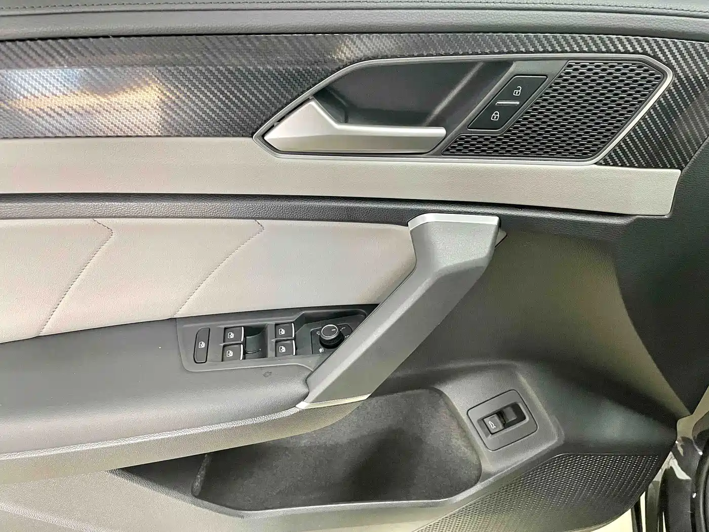 Volkswagen Tayron 2025 2025 Shared Joy 300TSI