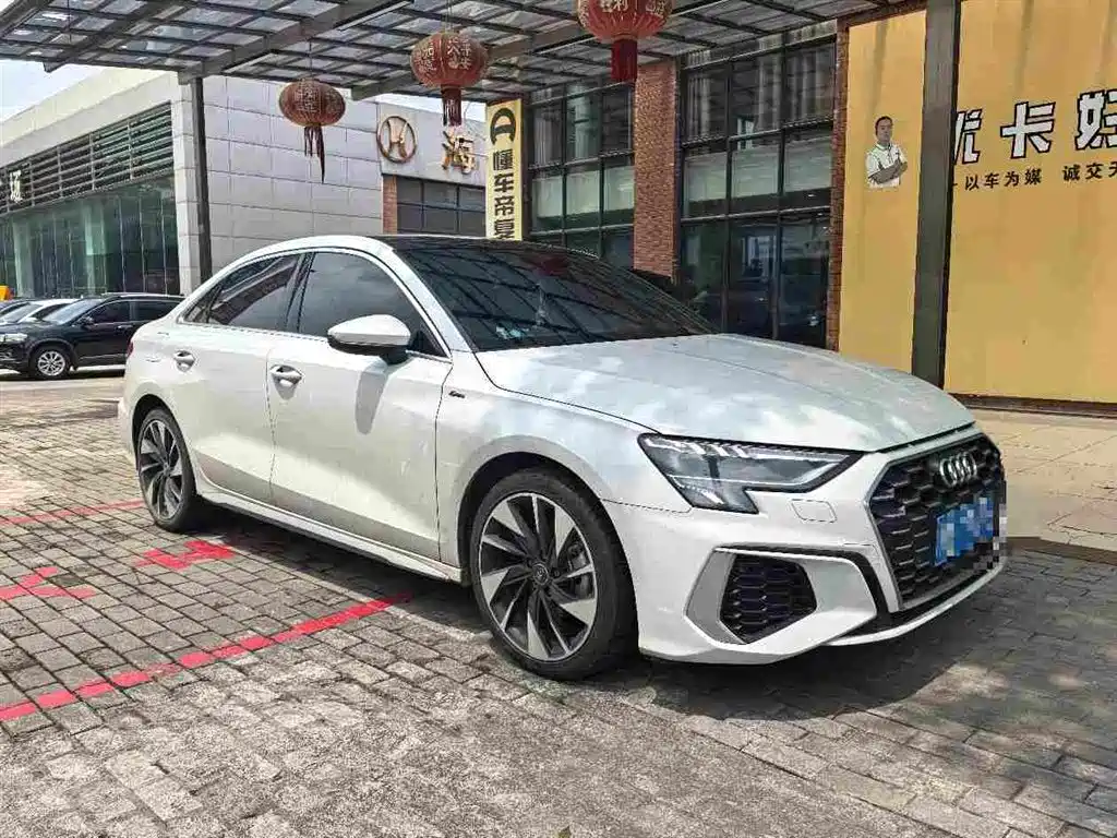 AUDI A3