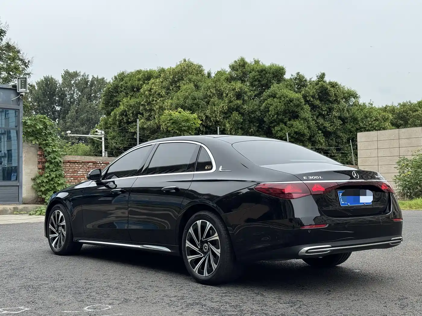 Mercedes-Benz E-Class 2024 Model E 300 L Luxury фото 16