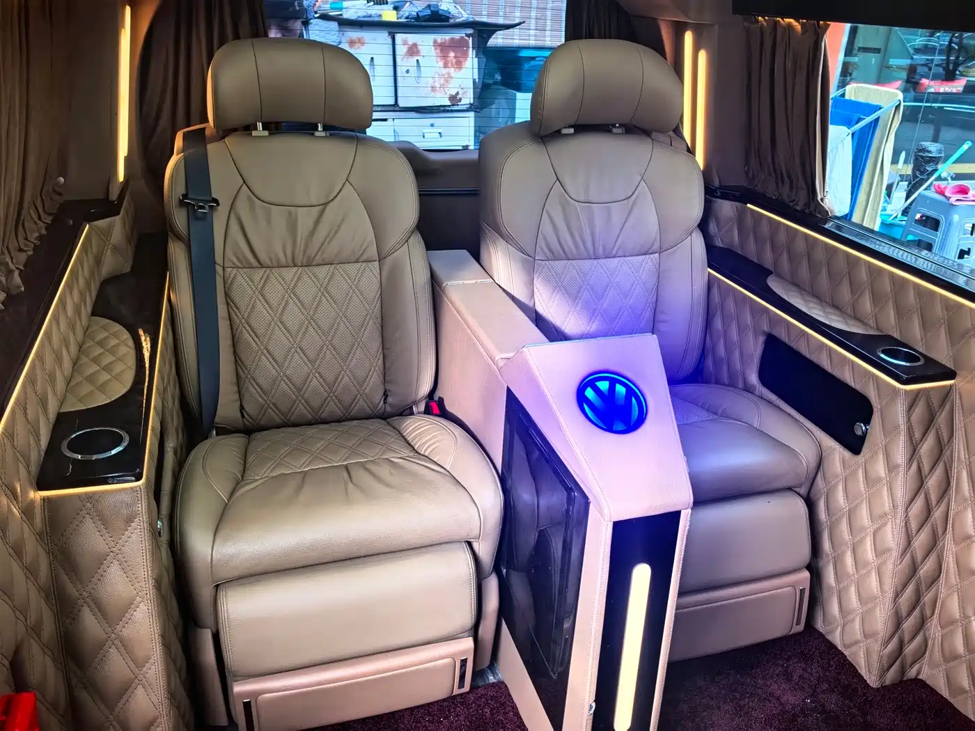 Volkswagen Caravelle 2019 2.0TSI 4WD Luxury 7-seater фото 7