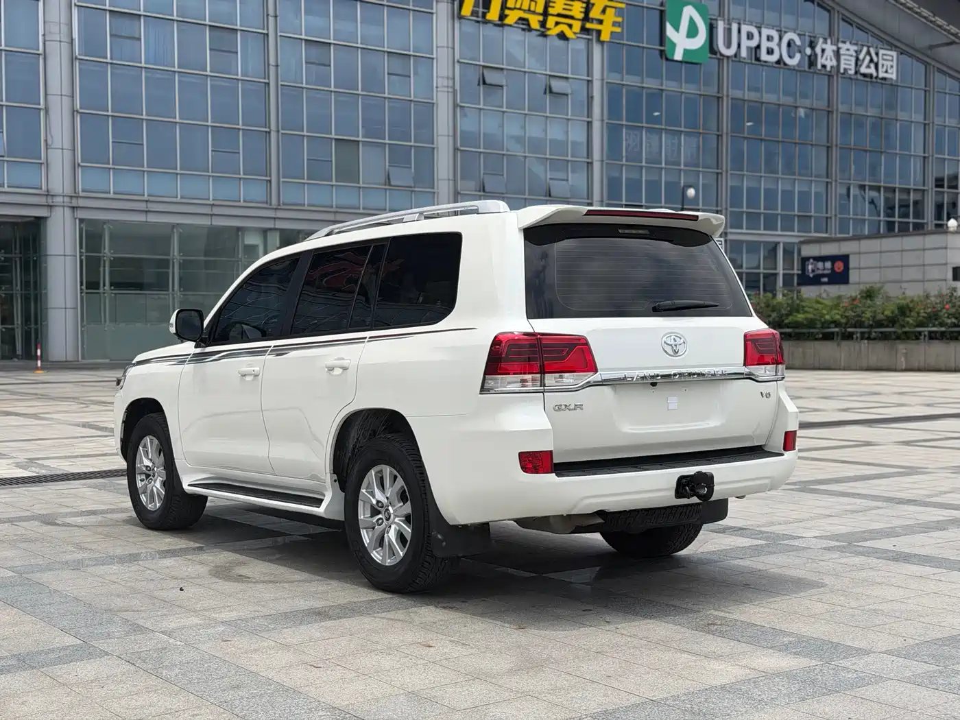 Toyota Land Cruiser (Import) 2019