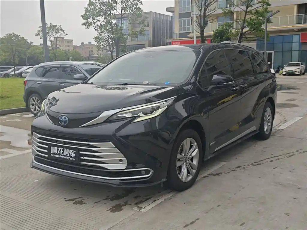 Toyota Sienna 2021 2.5L Hybrid Platinum Edition