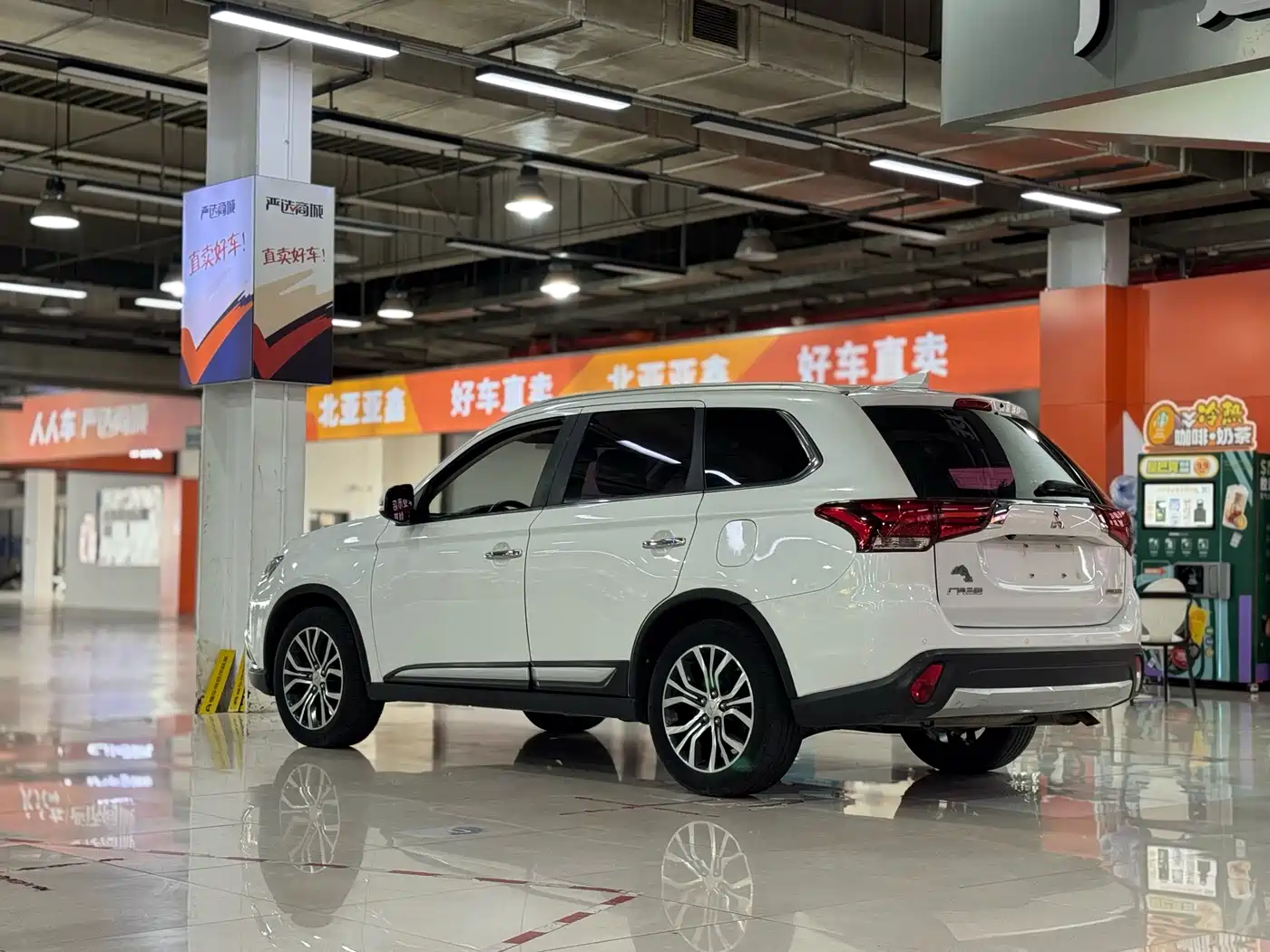 Mitsubishi Outlander 2017 2018 2.4L 4WD Elite Edition 5-seater