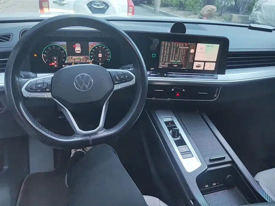 Volkswagen Talagon 2023 330TSI Luxury Touring Edition фото 12