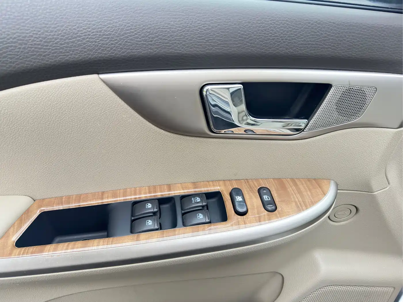 Buick Excelle 2015 1.5L Automatic Classic фото 16