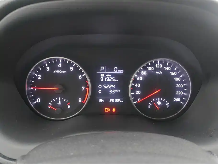 Hyundai Elantra 2020 1.6L Auto GL Pleasing Edition фото 14