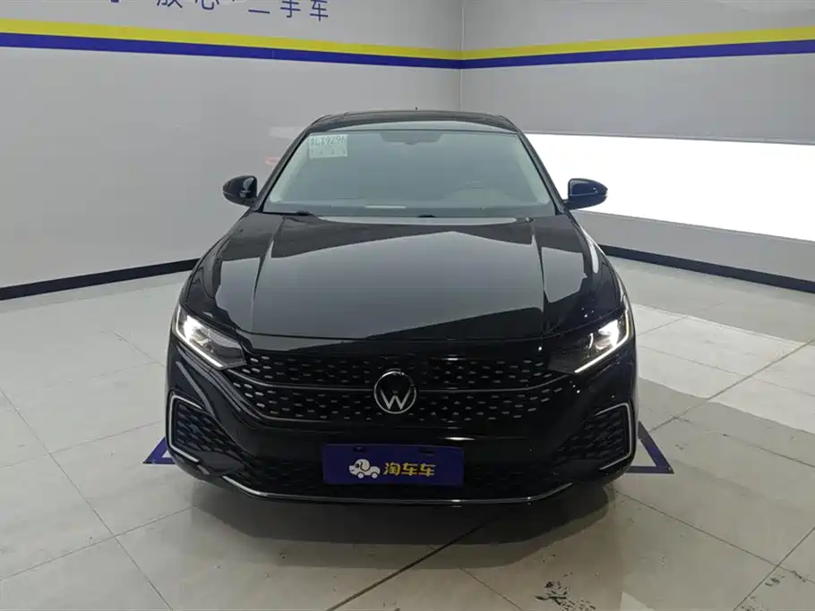 Volkswagen Passat 2022 330TSI Starlight Elite Edition фото 2