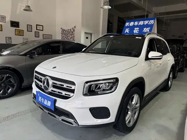 MERCEDES-BENZ GLB