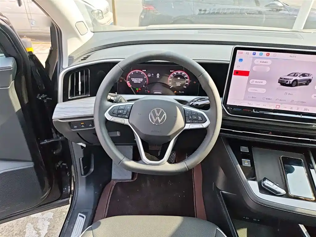 Volkswagen Talagon 2025 Model 450TSI AWD Premium 6-Seater фото 7
