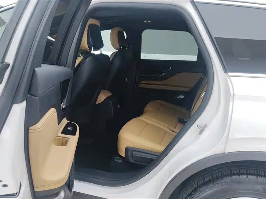 LINCOLN ADVENTURER