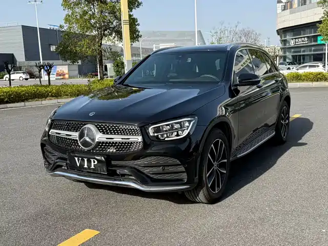 MERCEDES-BENZ GLC
