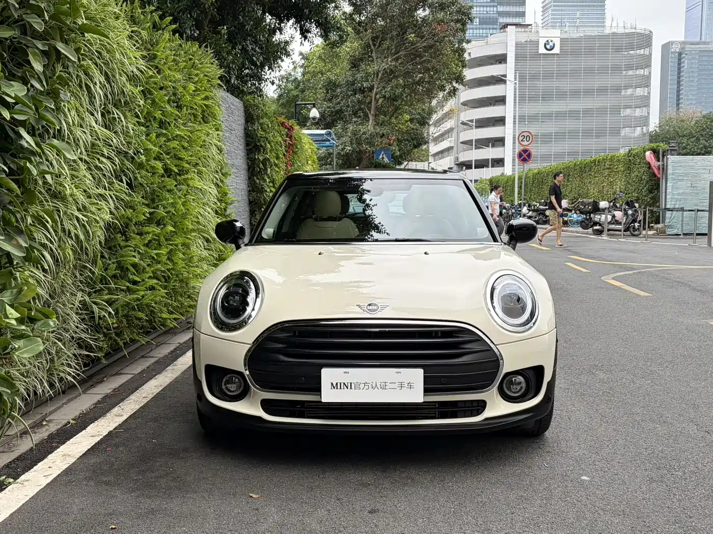 MINI CLUBMAN