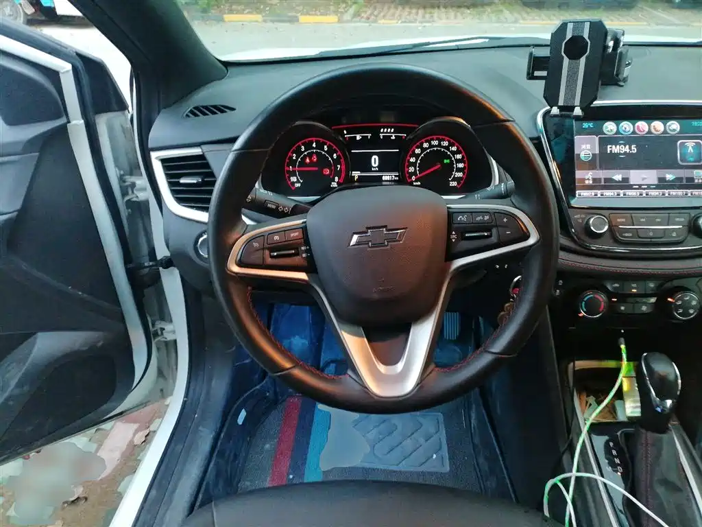 Chevrolet Monza 2019 RS 330T Auto Smooth Edition China VI фото 3