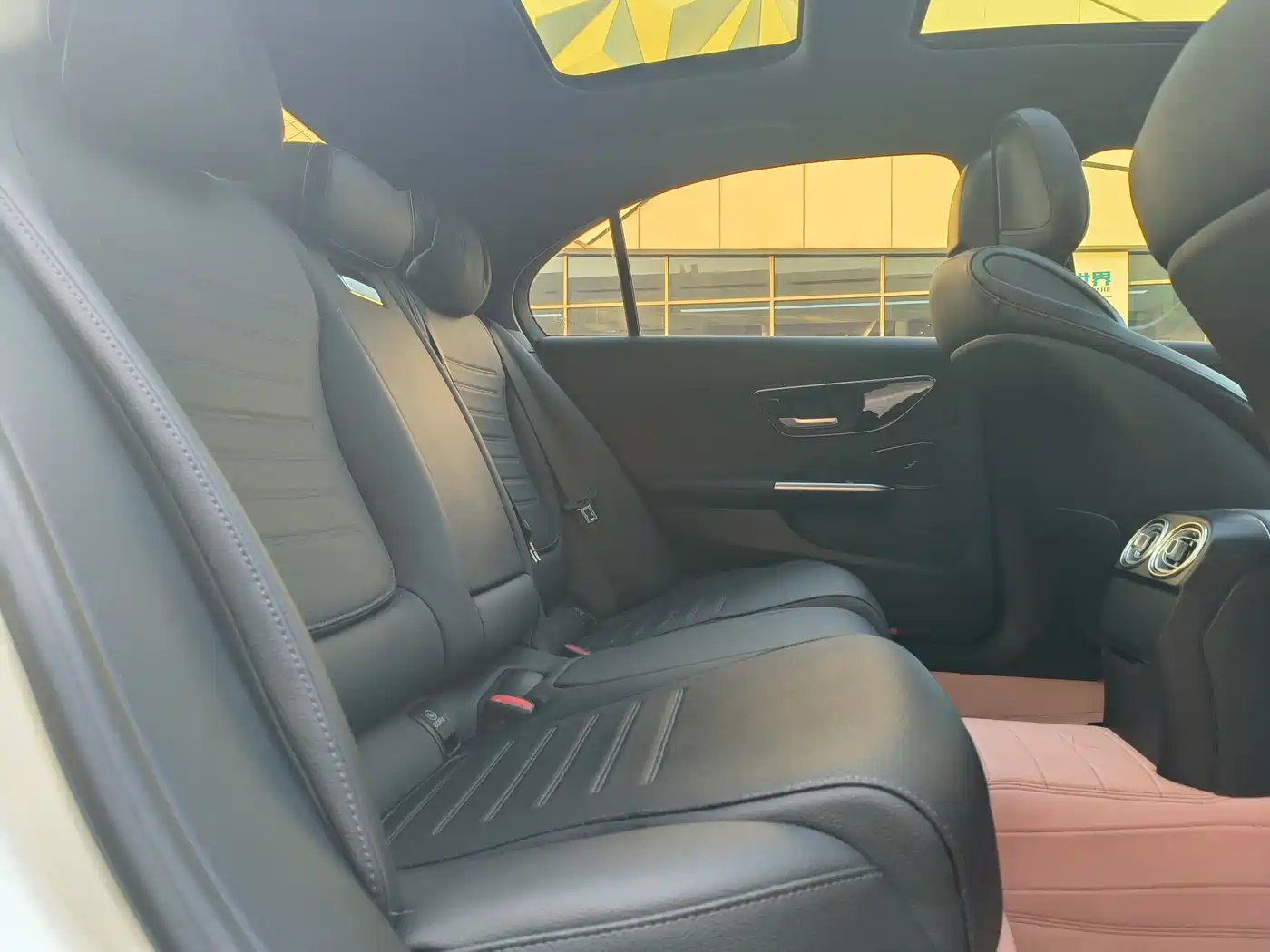 Mercedes-Benz C-Class 2024 C 260 L Sport фото 8