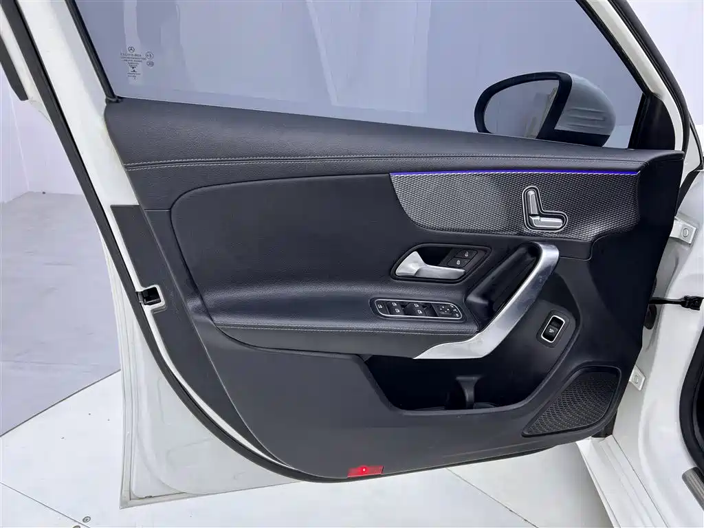 Mercedes-Benz A-Class 2020 Facelift A 200 L Sport Sedan Fashion фото 17