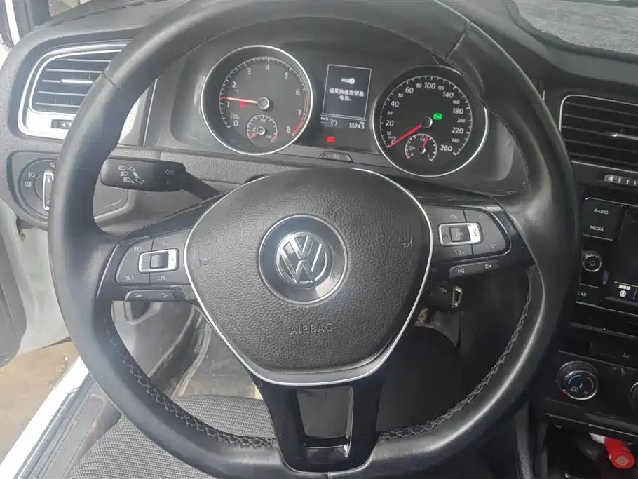 Volkswagen Golf 2018 230TSI Automatic Comfort фото 15