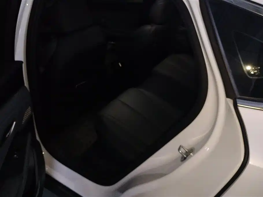BYD Qin L 2024 DM-i 80KM Superior фото 11