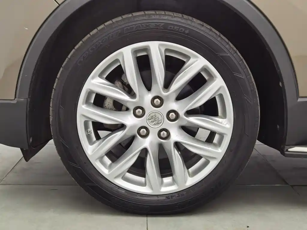 Photo 17 - Buick Envision Plus