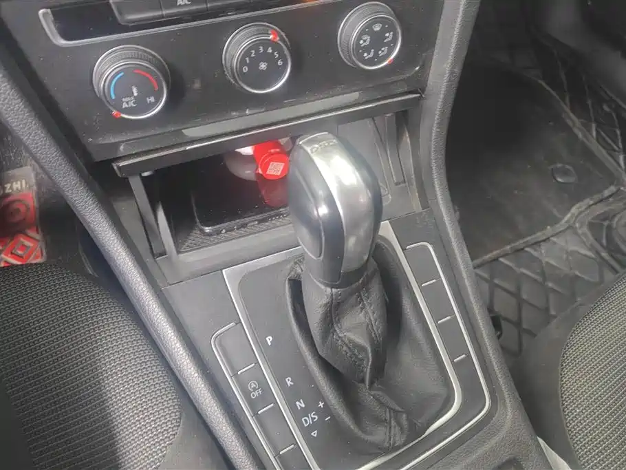 Volkswagen Golf 2018 230TSI Automatic Comfort фото 16