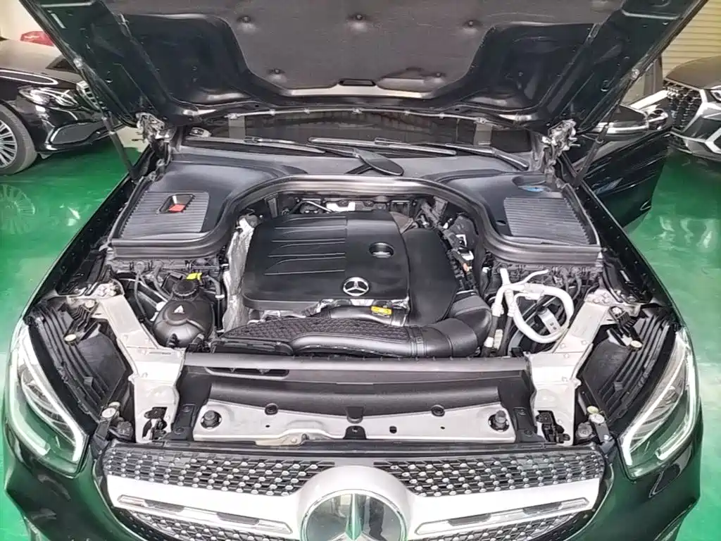 MERCEDES-BENZ GLC