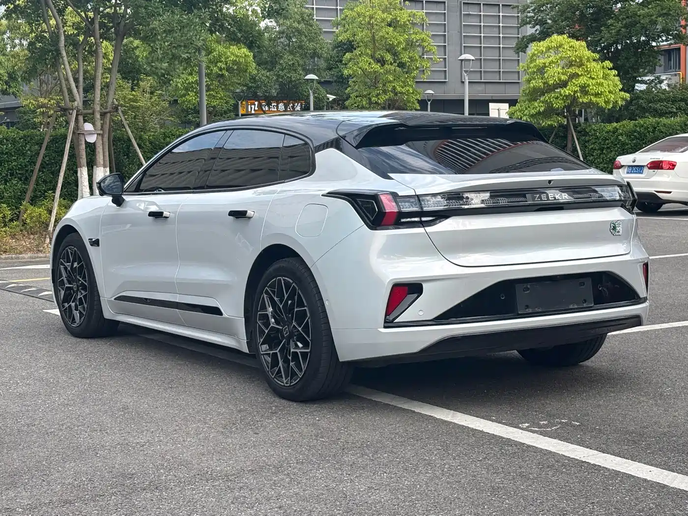 ZEEKR 001 2025 2025 WE Edition 100kWh RWD