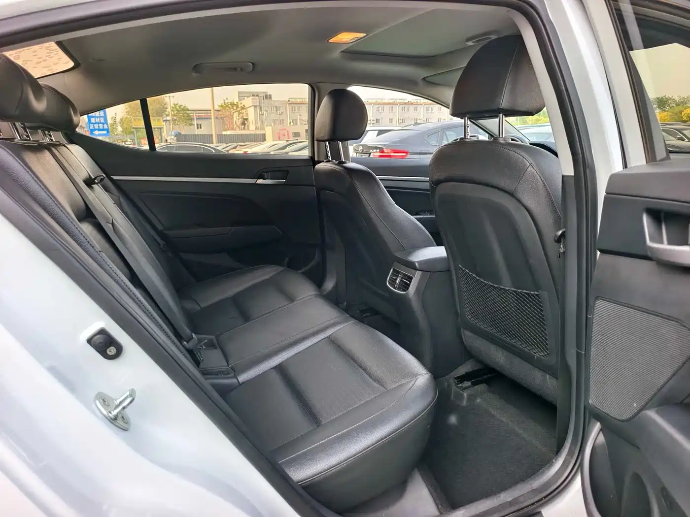 Hyundai Elantra 2020 1.5L CVT Smart Style·Elite фото 20