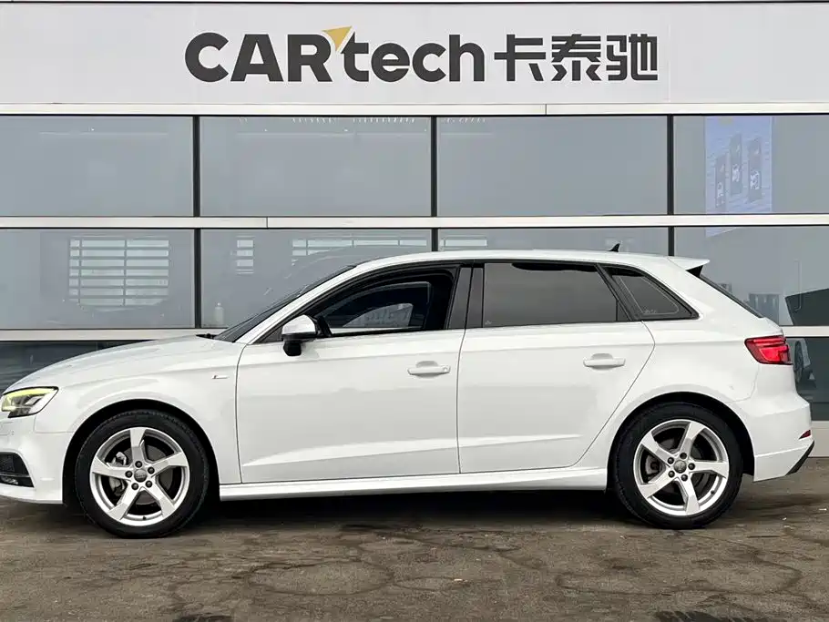 Audi A3 2019 Sportback 35 TFSI Fashion China VI фото 5