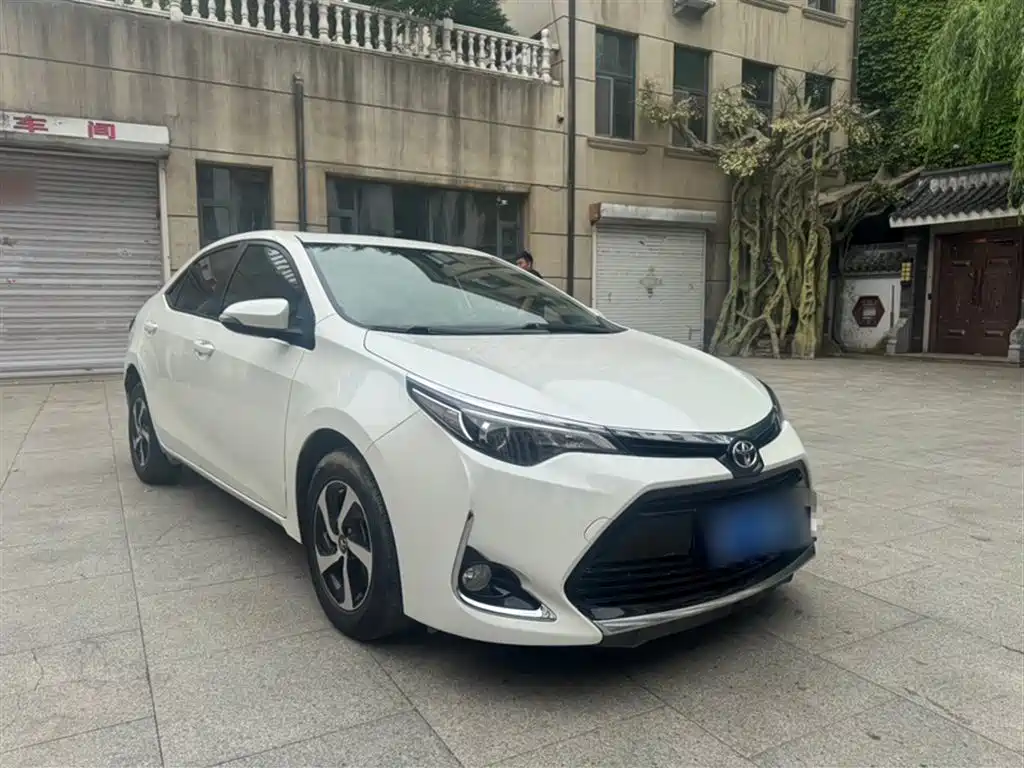 Toyota Levin 2018 185T CVT Luxury Edition фото 9
