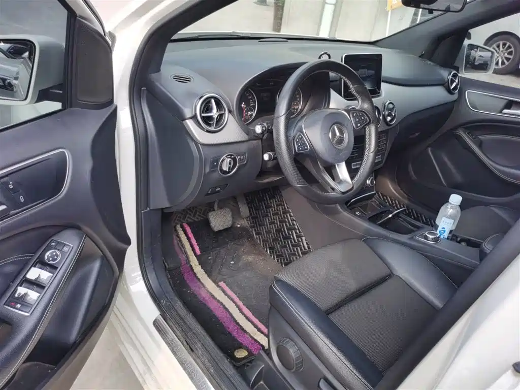 Mercedes-Benz B-Class 2015 B 200 Dynamic фото 16