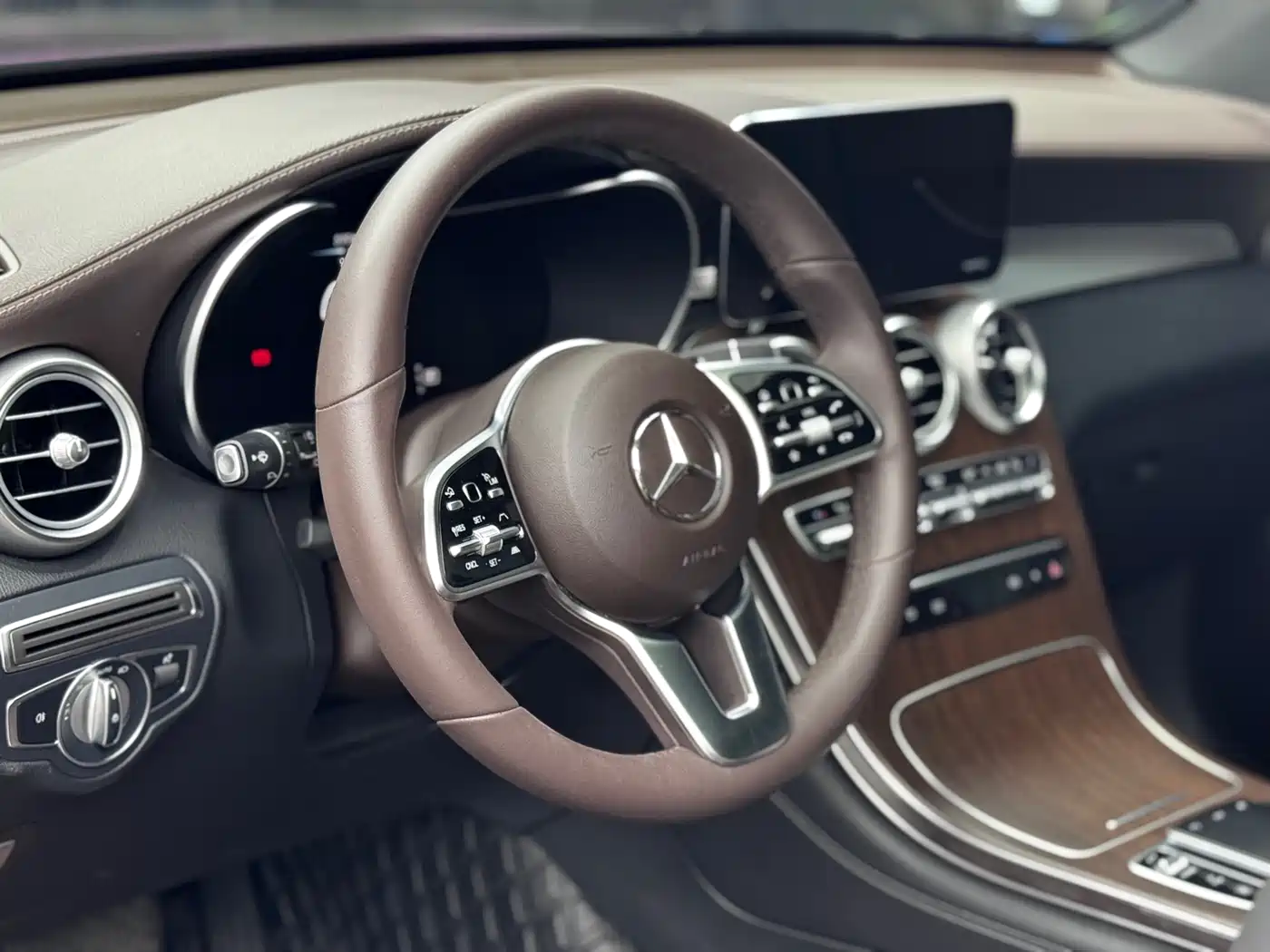 Mercedes-Benz GLC 2021 GLC 300 L 4MATIC Sporty фото 22