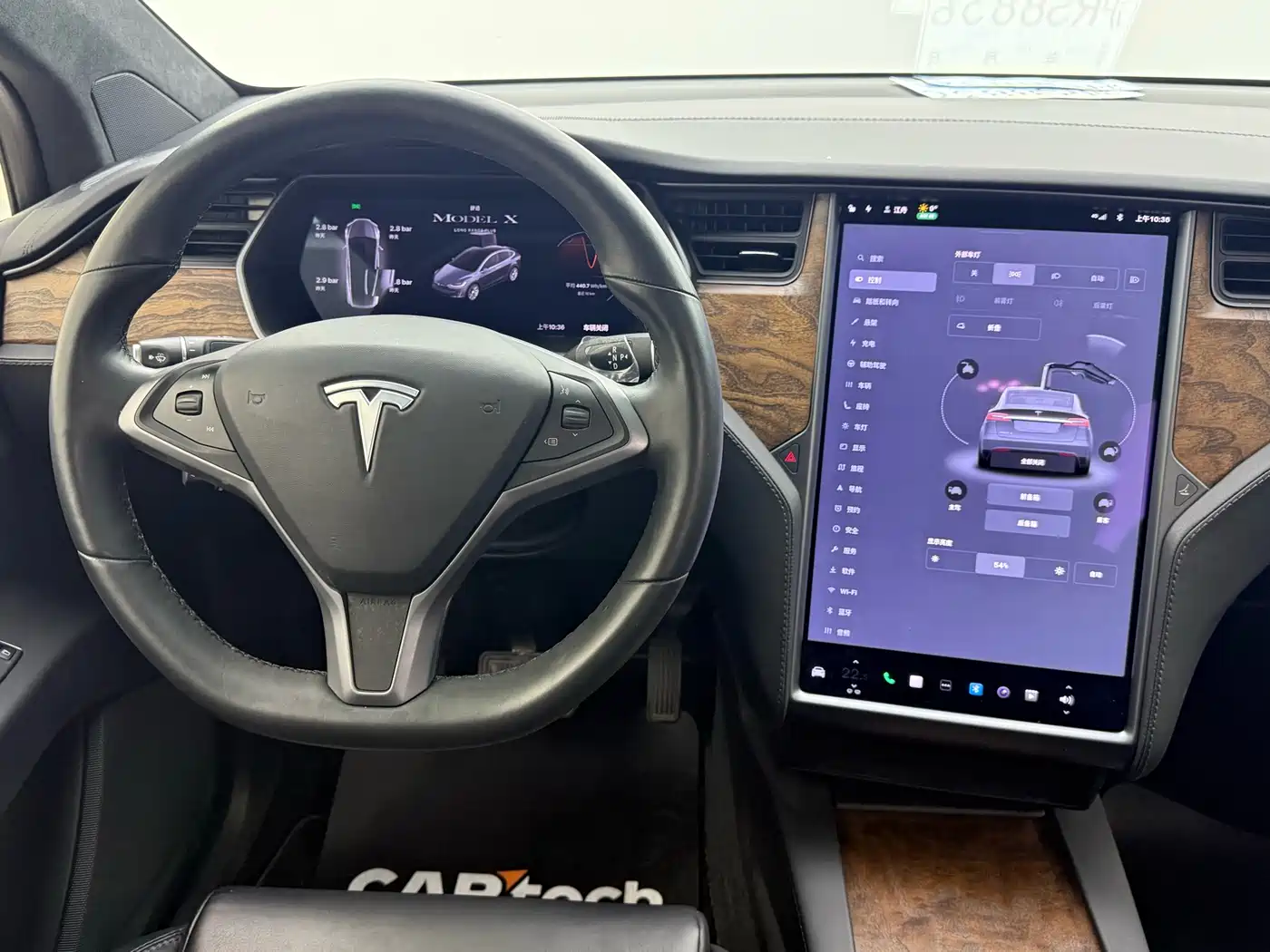 TESLA MODEL X