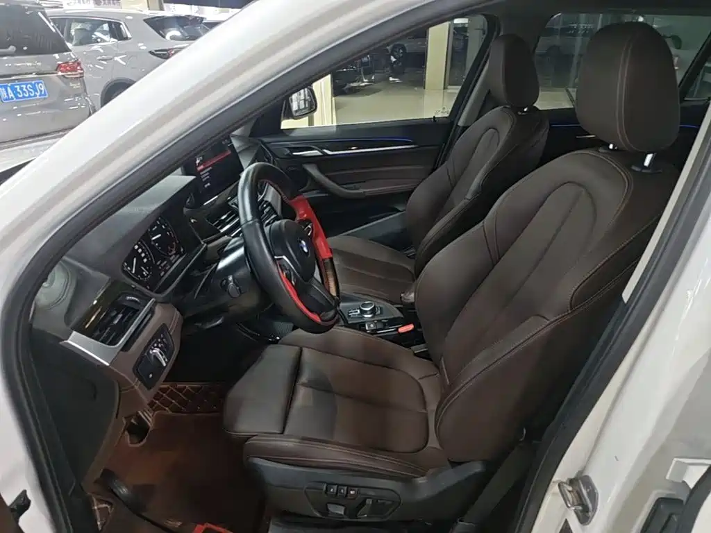 Фото 15 - BMW X1