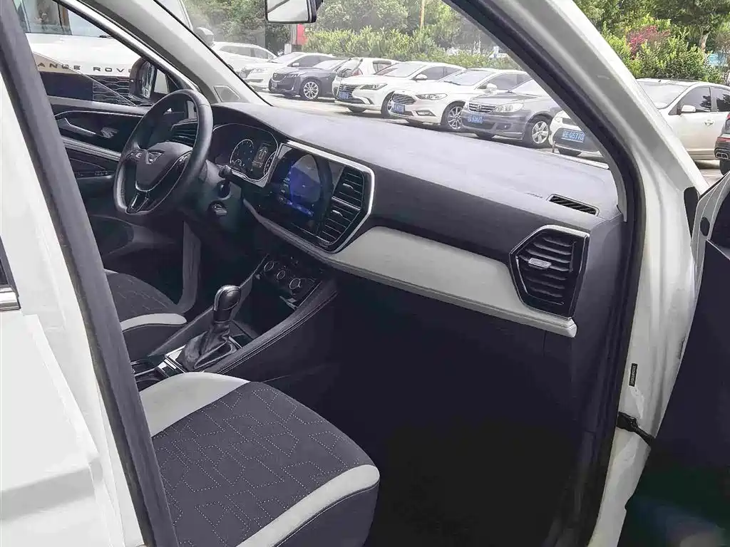 Фото 15 - Jetta VS7
