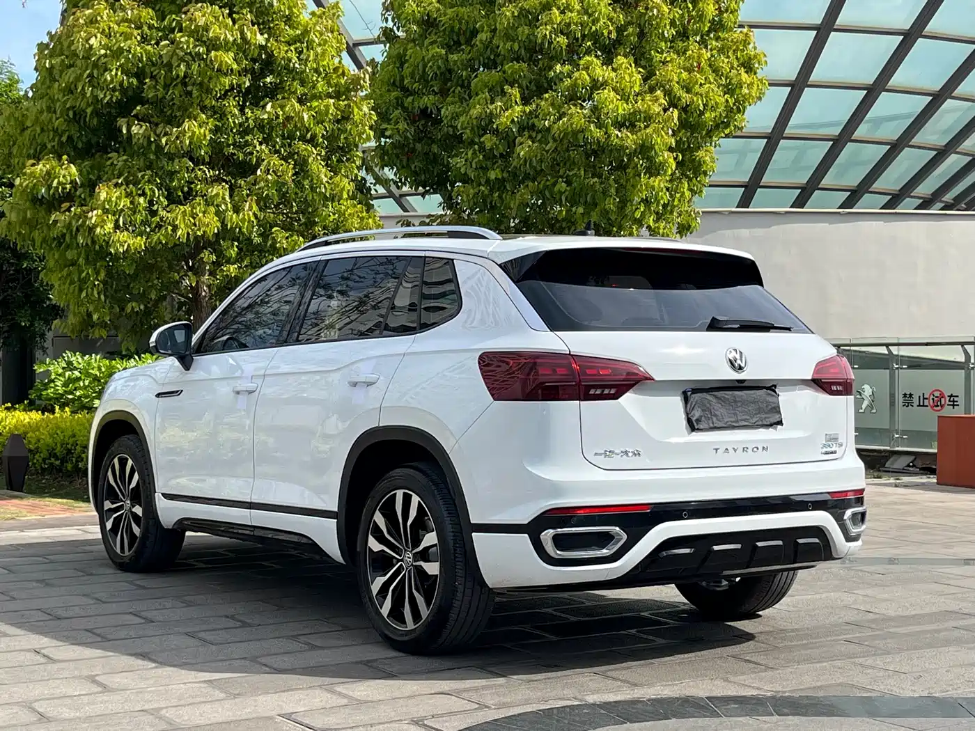 Volkswagen Tayron 2021 380TSI 4WD R-Line Smart Connect фото 9