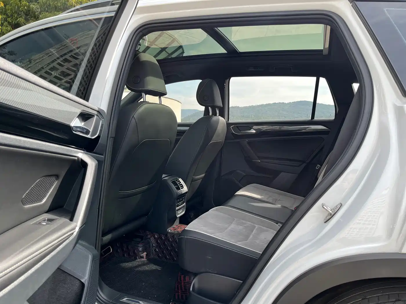 Volkswagen Tayron 2021 380TSI 4WD R-Line Smart Connect фото 5