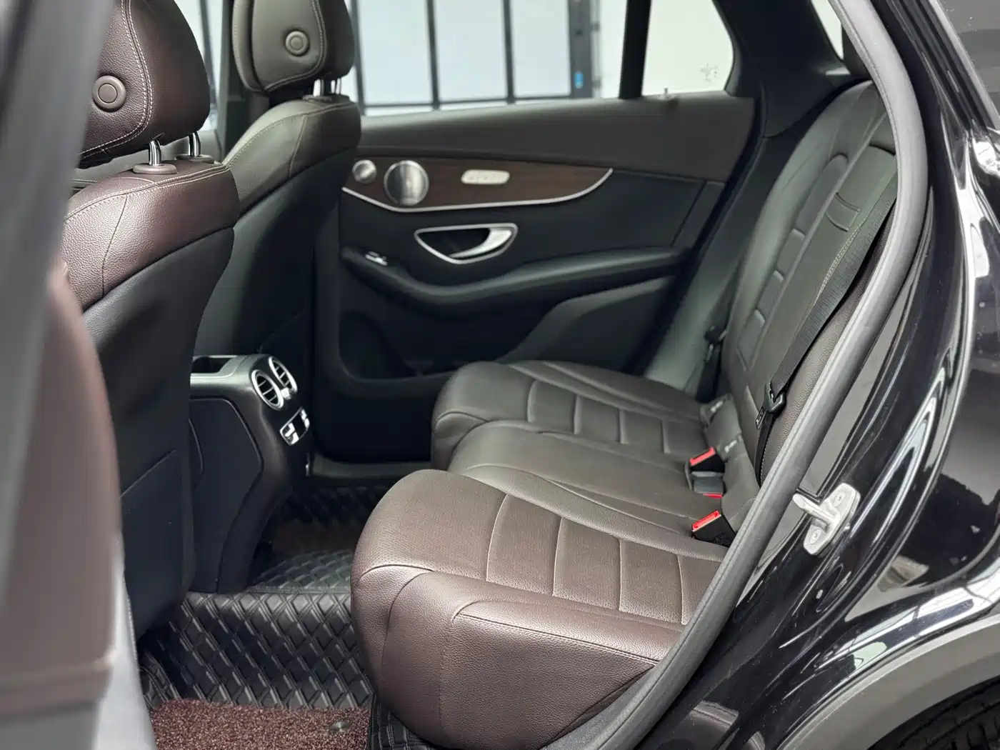 Mercedes-Benz GLC 2021 GLC 300 L 4MATIC Sporty фото 12